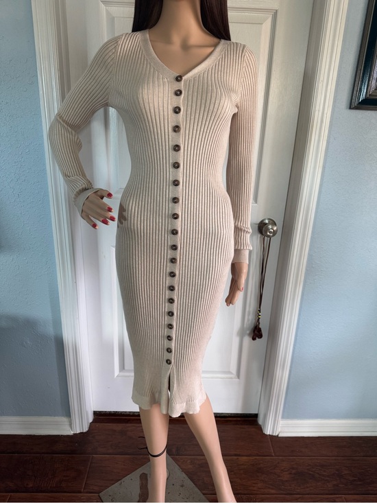Olive & Oak Dresses & Skirts - Ribbed Button-Front Cream Midi Dress